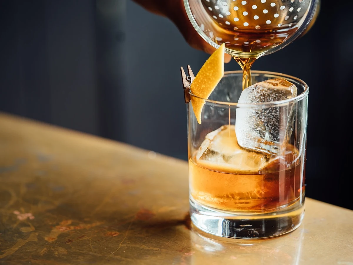 Bartending course Toronto — free phone assessment and enrollment call with admissions